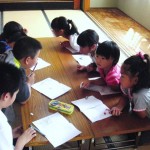 チームの名前と全員の係を決めます